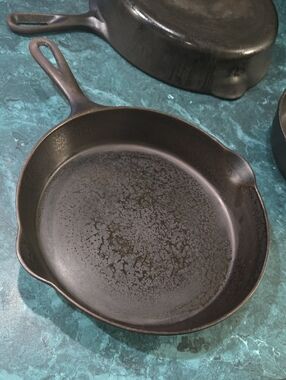 Antique Wagner National #8 Star Makers Mark Cast Iron Skillet. Newly Oiled